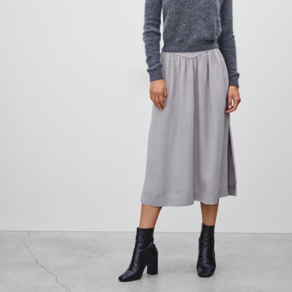 WILFRED Aritzia Gabrielle Gray Side Slit Lightweight Minimalist Midi Skirt sz XS